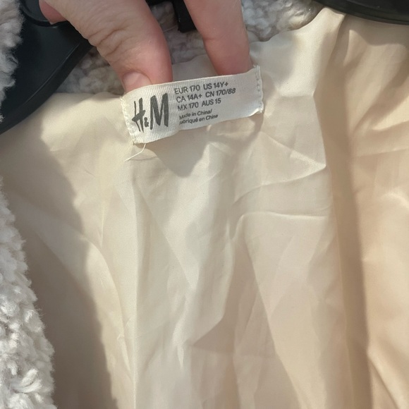 ‼️ SALE ‼️ H&M Cream Teddy Coat - Picture 9 of 10